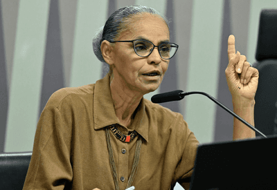 Após ser alvo de ataques no Congresso, Marina Silva retorna ao Senado para apresentar metas do ministério