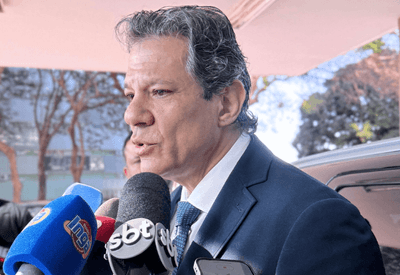 "Prefiro ficar com a pecha de quem está gastando demais do que com a de caloteiro", diz Haddad
