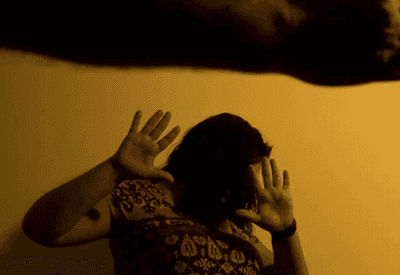 Uma mulher é vítima de feminicídio a cada 17 horas no Brasil, aponta relatório