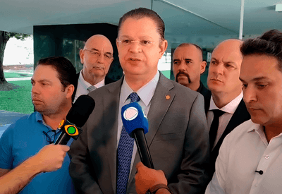 “Enquanto a anistia não for pautada, não arredaremos o pé um milímetro sequer", afirma líder do PL na Câmara