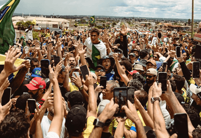 Caminhada de Nikolas Ferreira chega em Brasília para manifestação