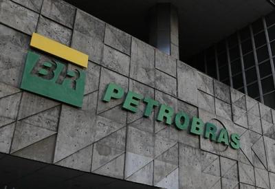 Bolsa e ações da Petrobras caem após declarações de Lula sobre teto de gastos
