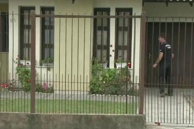 Família é encontrada morta dentro de casa em Porto Alegre