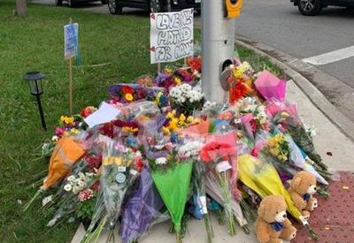 Cidadãos prestam homenagem à família muçulmana atacada no Canadá