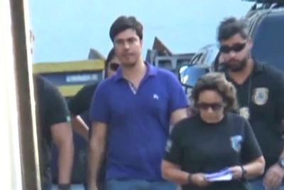 Felipe Picciani, filho do presidente afastado da Alerj, deixa a cadeia
