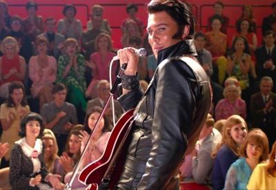 "Elvis": um deleite à altura do Rei do Rock