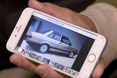 Flagrante de ladrões roubando carro antigo em SP viraliza na internet