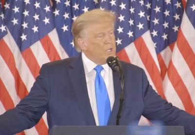 Em discurso, Trump fala em fraude e promete ir à Suprema Corte