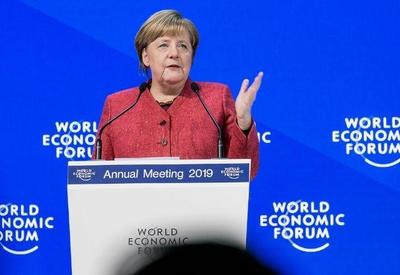Angela Merkel inicia despedida do governo em Conselho Europeu