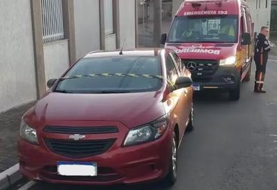 Madrasta que esqueceu criança no carro é denunciada por homicídio culposo em SC
