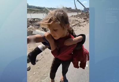 Jornalistas reencontram crianças de vídeo viral em Gaza