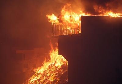 Número de mortos em decorrência dos incêndios em Los Angeles sobe para 25