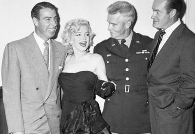 Vestido de festa de Marilyn Monroe é leiloado por mais de R$ 1 milhão