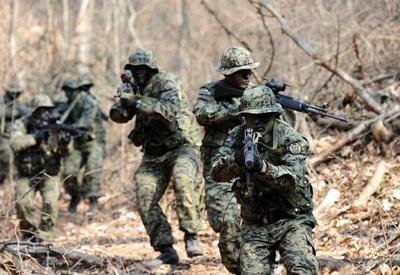 Coreia do Sul volta a fazer disparos de advertência após norte-coreanos cruzarem fronteira
