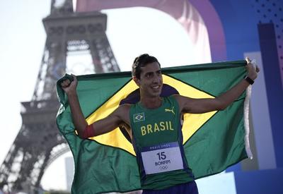 Caio Bonfim faz história e conquista primeira medalha brasileira na marcha atlética