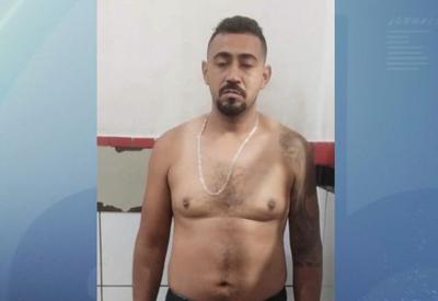 Homem se entrega à polícia após matar companheira a facadas