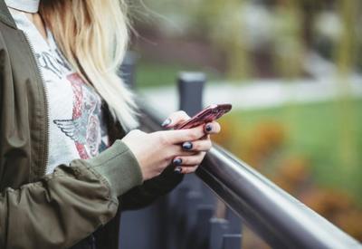 Como as redes sociais estão levando jovens a desafios perigosos e padrões extremos