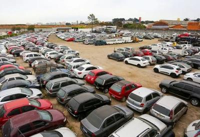 Leilão do Detran-SP tem Mercedes a R$ 20 mil e motos por R$ 350; veja como participar