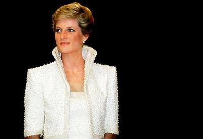 Novas peças do guarda-roupa da princesa Diana vão a leilão nos EUA