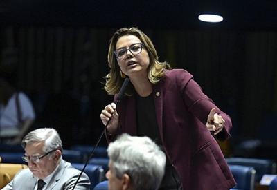 Líder da bancada feminina do Senado repudia ataques contra Marina Silva
