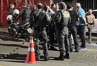 Policial de folga reage a assalto e mata bandidos na zona sul de SP