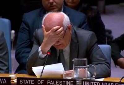 Embaixador da Palestina chora ao falar sobre morte de crianças em Gaza; veja vídeo