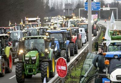 Produtores rurais intensificam protestos na Europa e levam reclamações à sede da UE