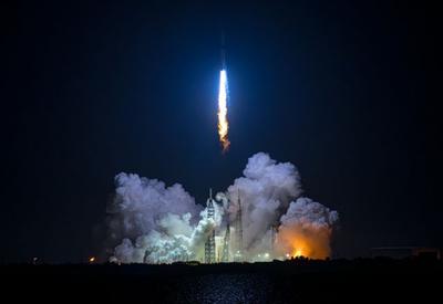 Blue Origin, de Jeff Bezos, lança novo foguete à órbita