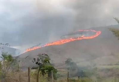 RJ: Polícia prende suspeito de provocar incêndio que devastou 2.700 hectares em Valença