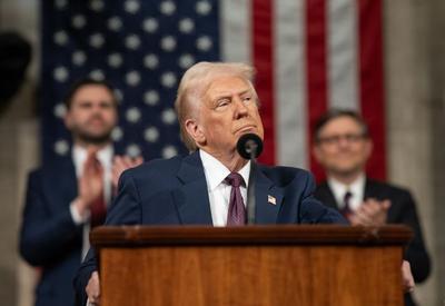 Trump cita o Brasil para defender política de tarifas em discurso no Congresso dos EUA