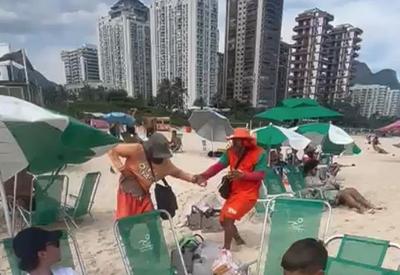 Briga entre ambulantes termina com um esfaqueado na Barra da Tijuca 