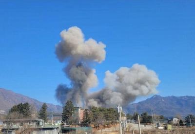 Caças sul-coreanos lançam bombas por engano em área residencial e ferem 8 civis