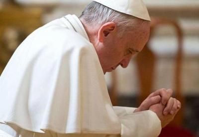 Papa Francisco tem mais uma 'noite tranquila' e apresenta melhora gradual, diz Vaticano
