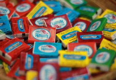 Ministério da Defesa diz que compra de chicletes é para higiene bucal