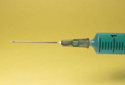 Governo fecha acordo para comprar 30 milhões de seringas