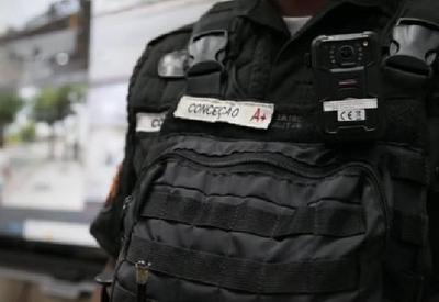 Uso de câmeras em uniformes de policiais militares do Rio causa polêmica