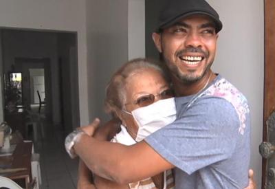 Vídeo: mototaxista e idosa se reencontram após ato heroico em Alagoas