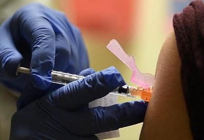 Pesquisa diz que 58% da população não quer ser vacinada na Rússia