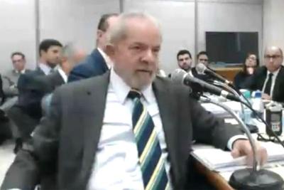 Foto mostra Lula com ex-sócio da OAS no sítio em Atibaia