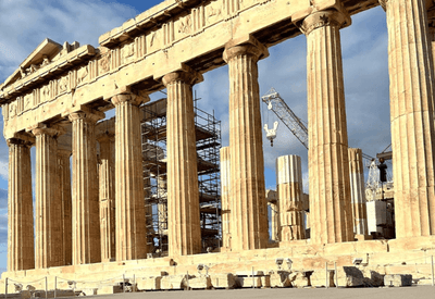 Atenas: uma viagem ao coração da história e cultura