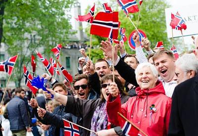 Descubra a magia do Dia Nacional da Noruega em Bergen