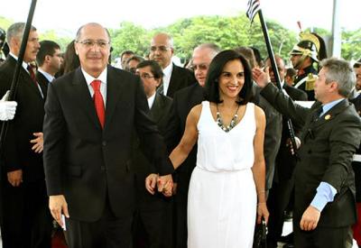 Mulher de Alckmin filia-se ao PSB, mesmo partido do marido