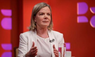 Castro liga para Gleisi Hoffmann e tenta esclarecer críticas à atuação do Planalto no Rio