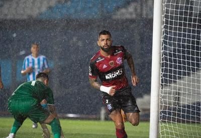 Gabigol é homenageado após entrar na lista de artilheiros da Libertadores