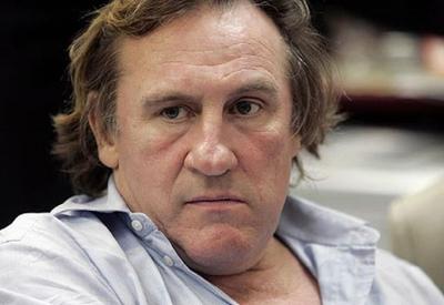Gérard Depardieu reconhece comportamento "rude", mas nega abuso sexual
