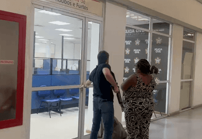  Cuidadora é presa acusada de dopar idoso e dar golpe de R$ 500 mil com ajuda de gerente bancária