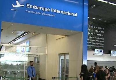 Governo anuncia que irá acabar com taxa extra para voos internacionais