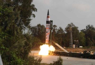 Índia testa míssil com capacidade nuclear em meio à tensões com a China