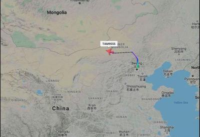 Avião com insumos da Coronavac decola na China; acompanhe em tempo real