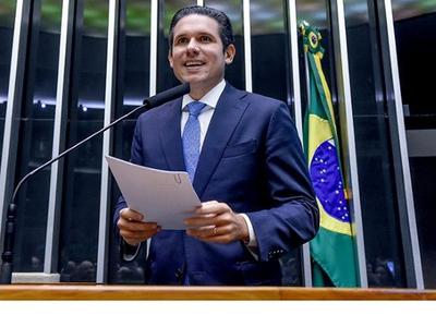 Motta diz que Eduardo Bolsonaro não poderá exercer mandato fora do país: "Não há previsibilidade"